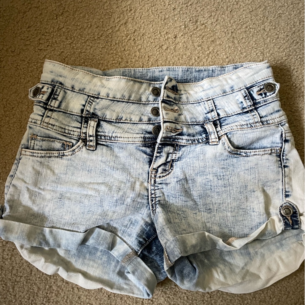 Light wash Jean shorts